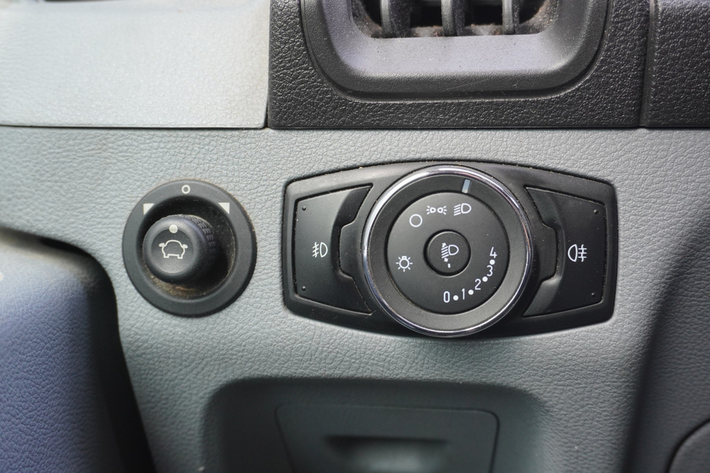 Ford Transit 2.0 TDCI 130PK L3H2 EURO 6 - Airco - Navi - Cruise - PDC - â¬9.950,- Excl. 16