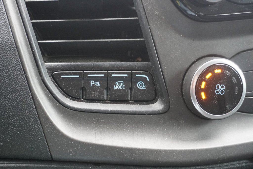 Ford Transit 2.0 TDCI 130PK L3H2 EURO 6 - Airco - Navi - Cruise - Schades - â¬9.950,- Excl. 16