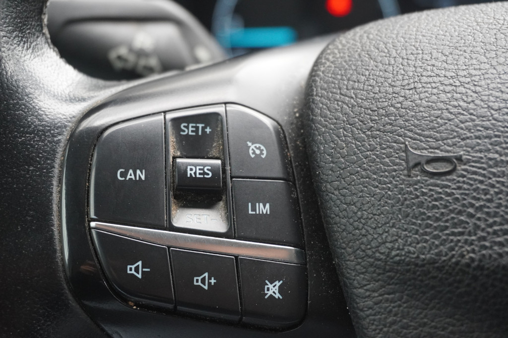 Ford Transit 2.0 TDCI 130PK L3H2 EURO 6 - Airco - Navi - Cruise - Schades - â¬9.950,- Excl. 18