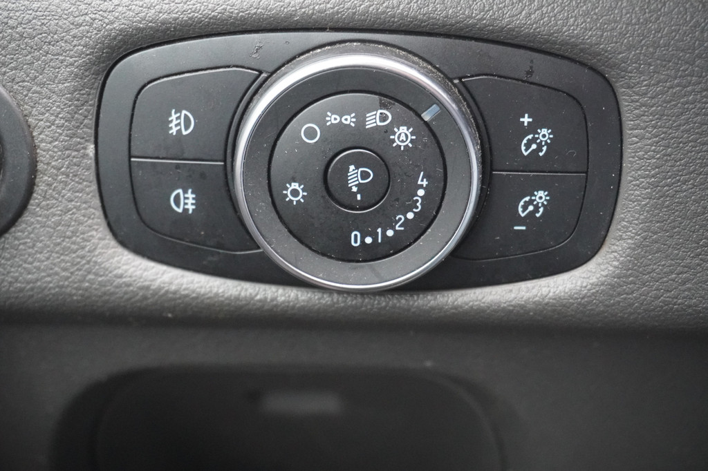 Ford Transit 2.0 TDCI 130PK L3H2 EURO 6 - Airco - Navi - Cruise - Schades - â¬9.950,- Excl. 20