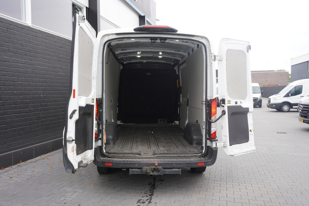 Ford Transit 2.0 TDCI 130PK L3H2 EURO 6 - Airco - Navi - Cruise - Schades - â¬9.950,- Excl. 7