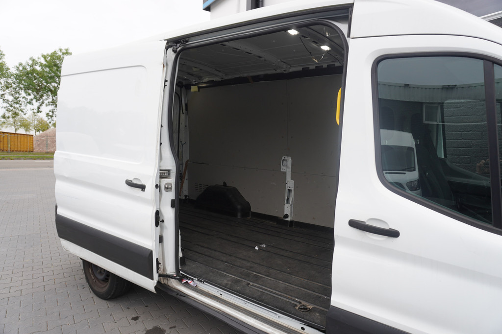 Ford Transit 2.0 TDCI 130PK L3H2 EURO 6 - Airco - Navi - Cruise - Schades - â¬9.950,- Excl. 8