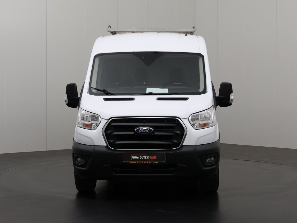 Ford Transit 2.0TDCI 130PK L3H2 | Imperiaal | Trekhaak | 3-Persoons | Betimmering | Airco 10