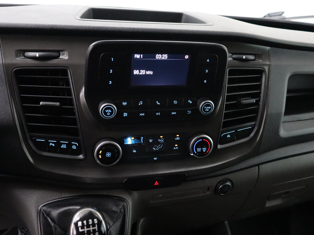 Ford Transit 2.0TDCI 130PK L3H2 | Imperiaal | Trekhaak | 3-Persoons | Betimmering | Airco 16