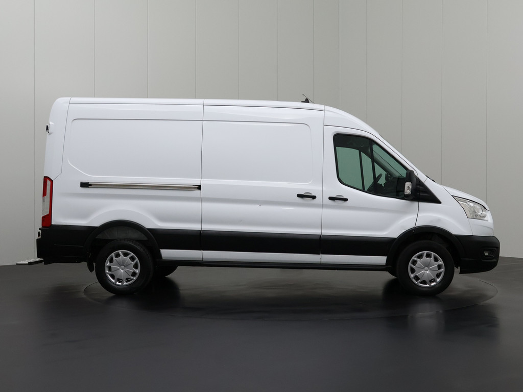Ford Transit 2.0TDCI 130PK L3H2 RWD | Navigatie | Airco | Cruise | Trekhaak | Betimmering | 3-Persoons 13