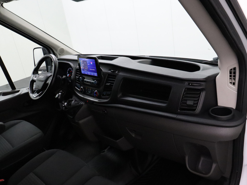 Ford Transit 2.0TDCI 130PK L3H2 RWD | Navigatie | Airco | Cruise | Trekhaak | Betimmering | 3-Persoons 19