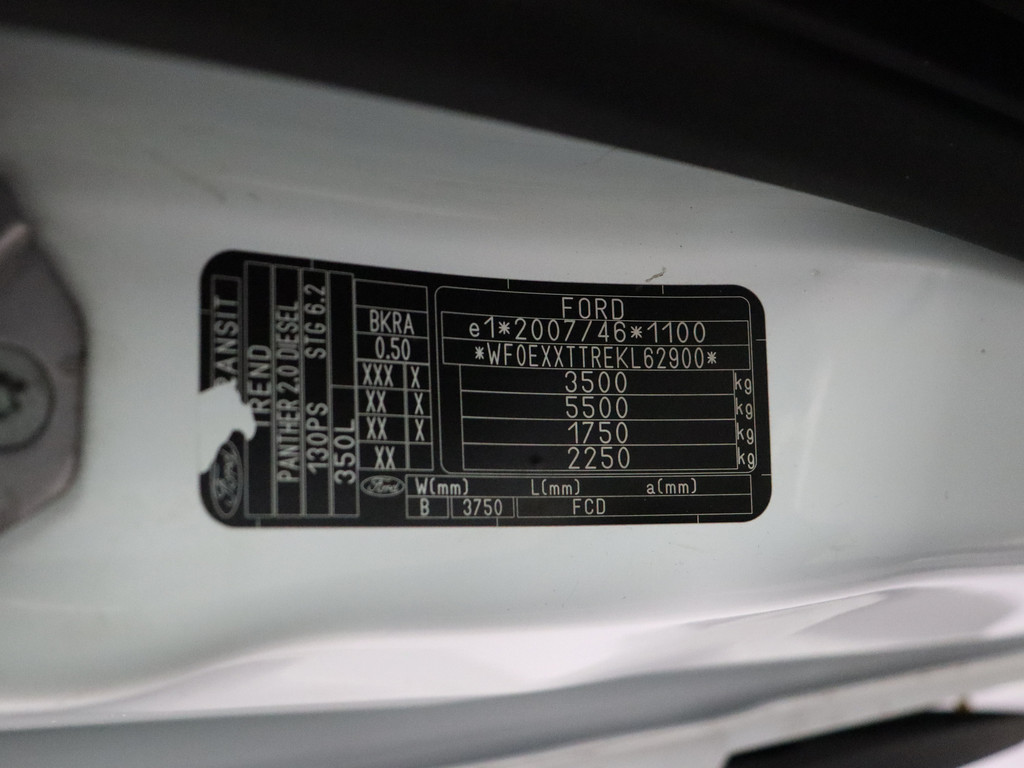 Ford Transit 2.0TDCI 130PK L3H2 RWD | Navigatie | Airco | Cruise | Trekhaak | Betimmering | 3-Persoons 21