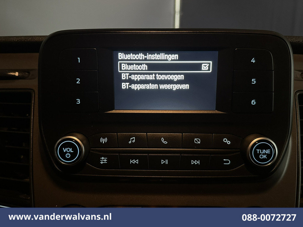 Ford Transit 2.0 TDCI 130pk Bakwagen L4.35m Laadklep Euro6 Airco | Camera | Cruisecontrol | Verwarmde voorruit Bijrijdersbank, 970kg laadvermogen 17