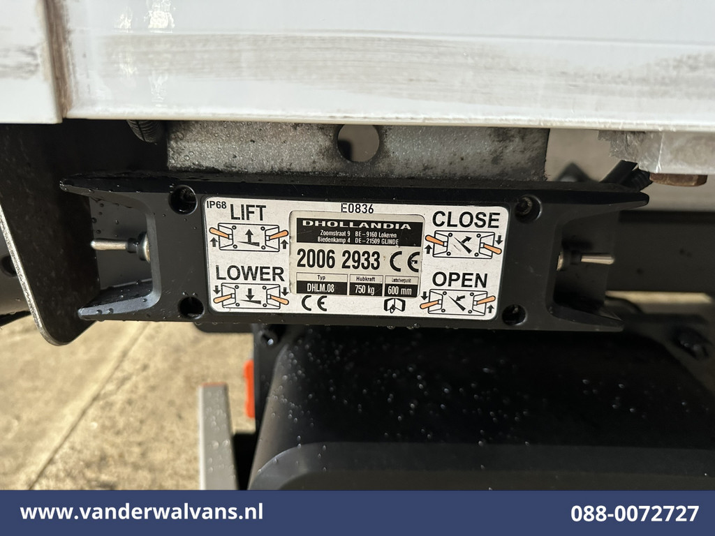 Ford Transit 2.0TDCI 130pk Bakwagen Laadklep Euro6 Airco | Camera | Verwarmde voorruit Bijrijdersbank 12