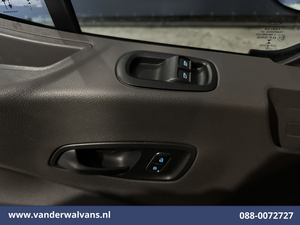 Ford Transit 2.0 TDCI 130pk Bakwagen Laadklep Euro6 Airco | Cruisecontrol | 1475kg laadvermogen Verwarmde voorruit, Bijrijdersbank 18