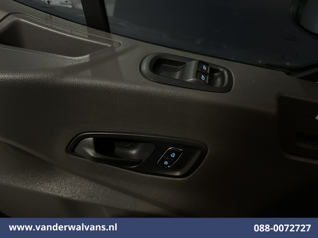Ford Transit 2.0 TDCI 130pk Bakwagen Laadklep Euro6 Airco | Cruisecontrol | Verwarmde Voorruit | 960kg laadvermogen Bijrijdersbank 17