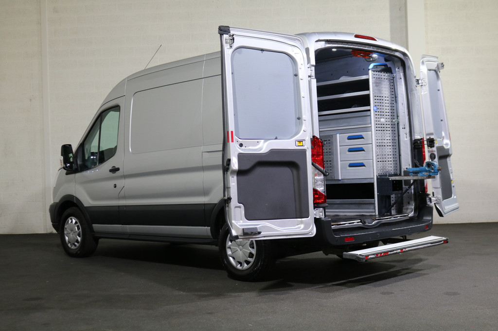 Ford Transit 2.0 TDCI 130pk L2 H2 Automaat Inrichting 12