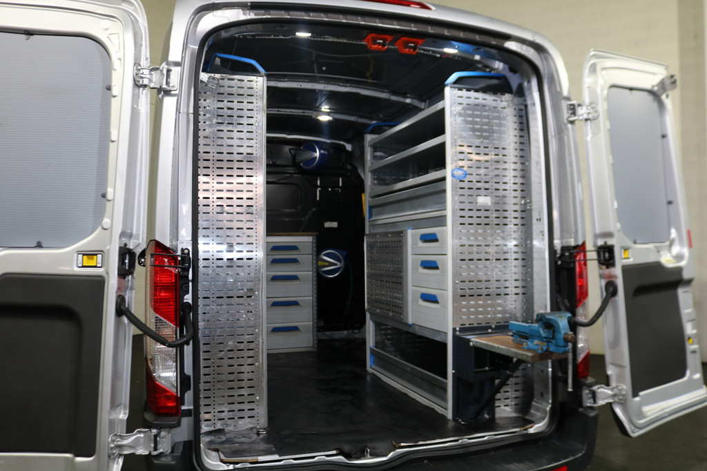 Ford Transit 2.0 TDCI 130pk L2 H2 Automaat Inrichting 13