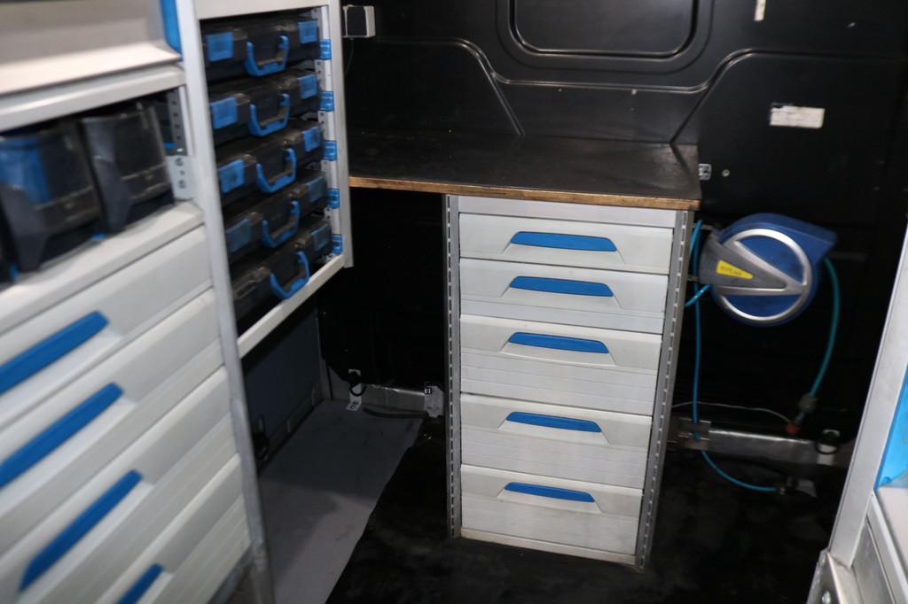 Ford Transit 2.0 TDCI 130pk L2 H2 Automaat Inrichting 20