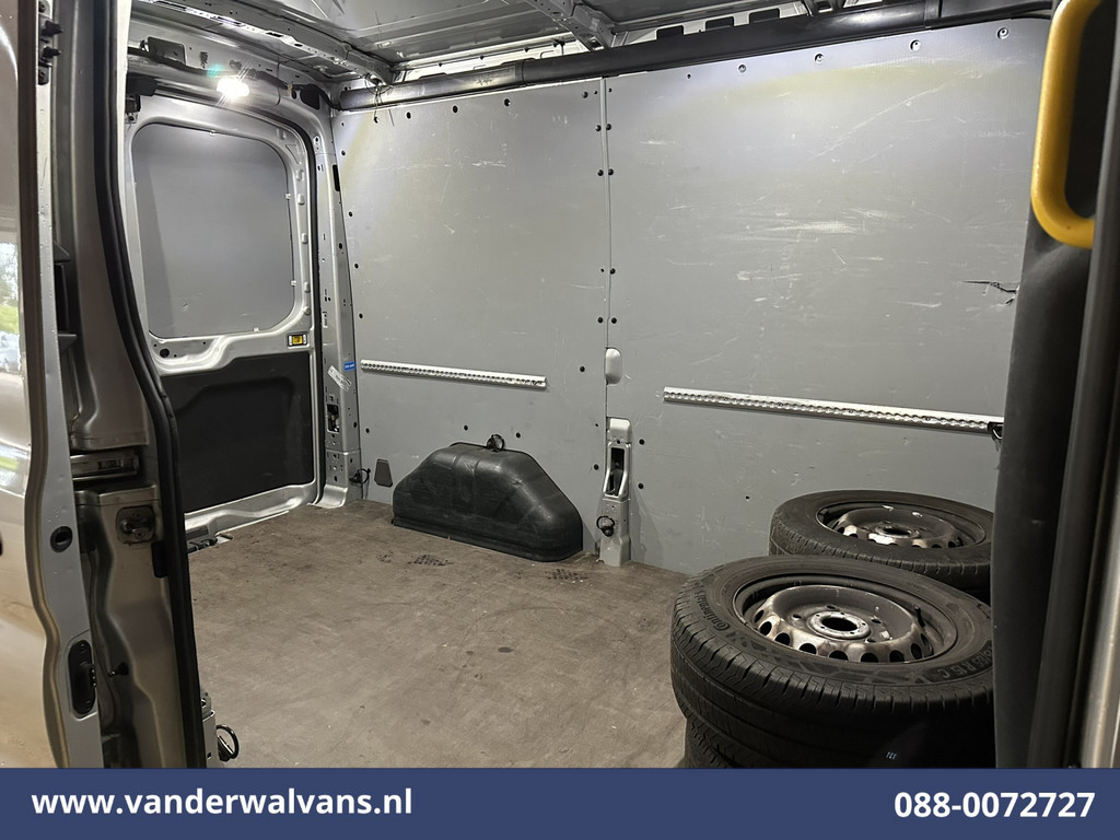 Ford Transit 2.0 TDCI 130pk L2H2 Euro6 Airco | Camera | Navigatie | Apple Carplay | Android Auto LED, Cruiscontrol, Verwamde voorruit, Bijrijdersbank, Parkeersensoren 14
