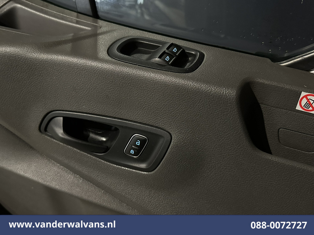 Ford Transit 2.0 TDCI 130pk L2H2 Euro6 Airco | Camera | Navigatie | Apple Carplay | Android Auto LED, Cruiscontrol, Verwamde voorruit, Bijrijdersbank, Parkeersensoren 18