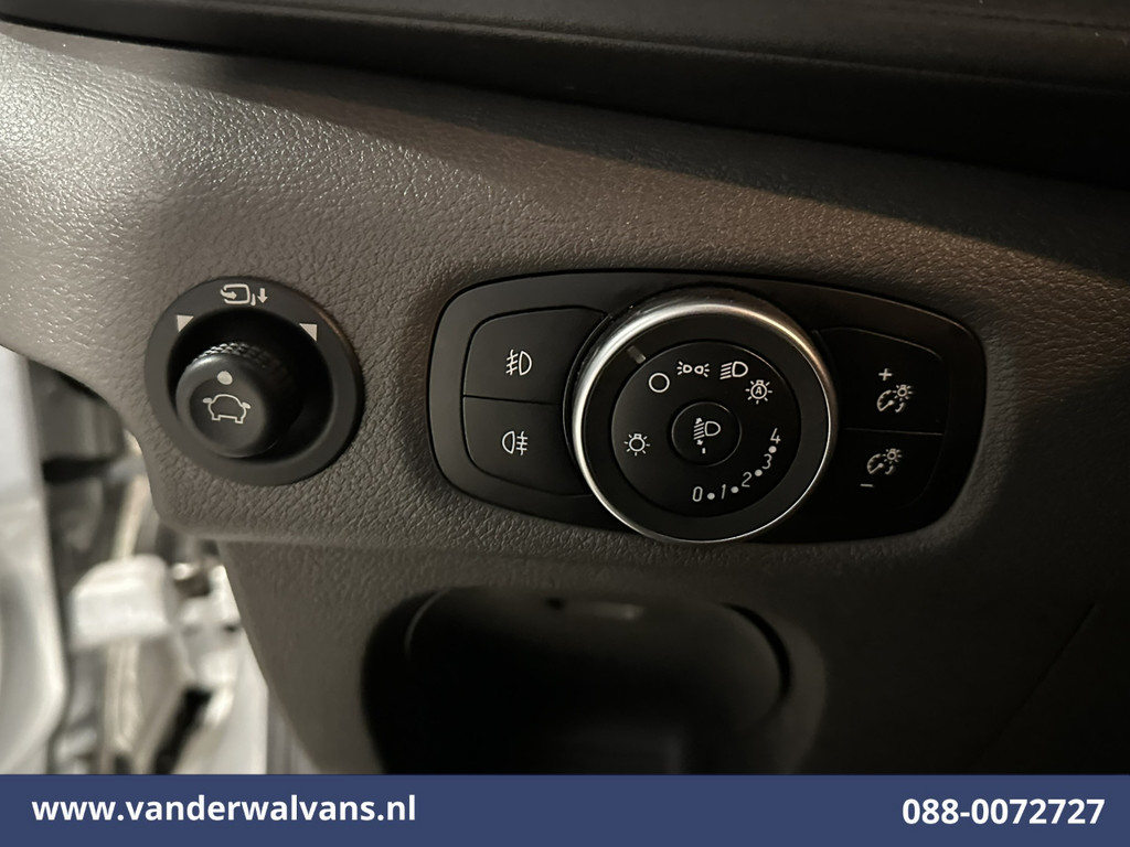 Ford Transit 2.0 TDCI 130pk L2H2 Euro6 Airco | Camera | Navigatie | Apple Carplay | Android Auto LED, Cruiscontrol, Verwamde voorruit, Bijrijdersbank, Parkeersensoren 19