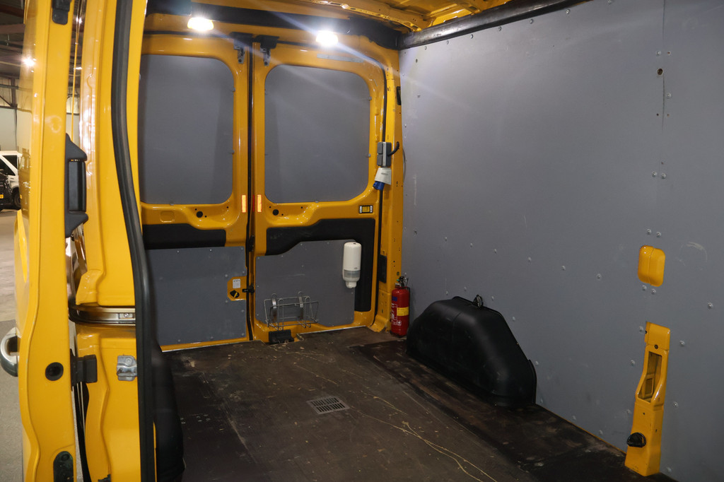 Ford Transit 2.0 TDCI 130pk L3 H2 Trend 16