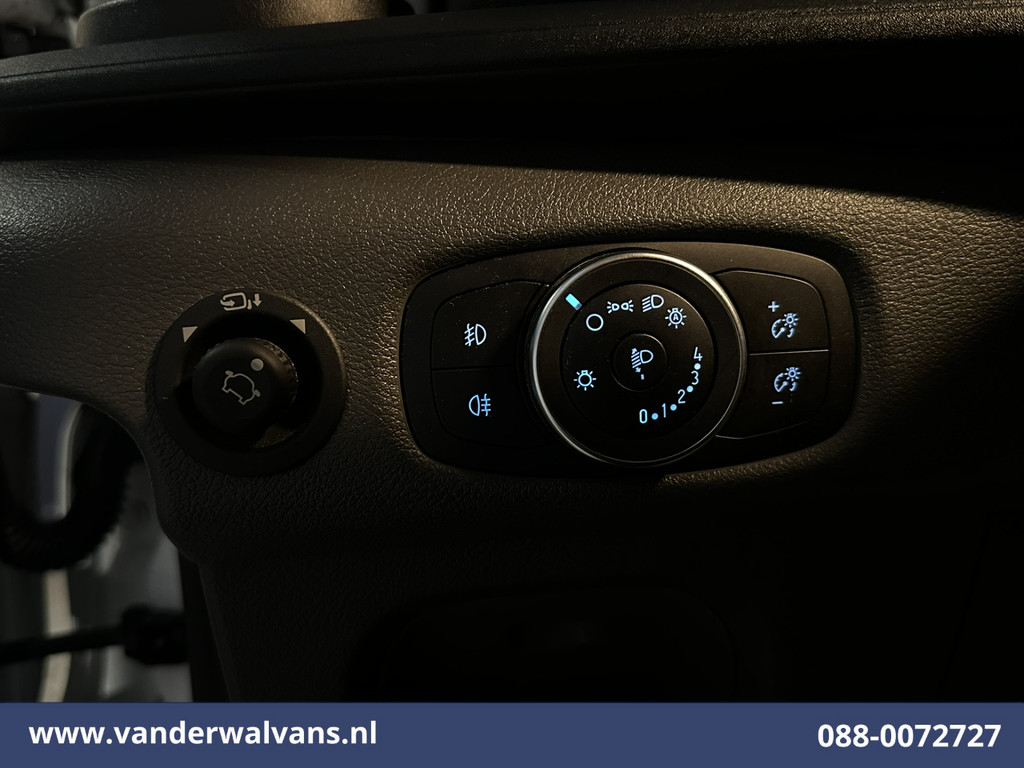 Ford Transit 2.0 TDCI 130pk L3H3 Euro6 Airco | Camera | Apple Carplay | Cruisecontrol Android Auto, Verwarmde Voorruit, Parkeersensoren, Bijrijdersbank 17