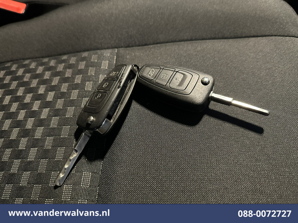 Ford Transit 2.0 TDCI 130pk L3H3 Euro6 Airco | Camera | Apple Carplay | Cruisecontrol Android Auto, Verwarmde Voorruit, Parkeersensoren, Bijrijdersbank 19