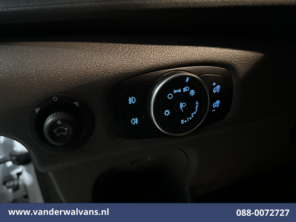 Ford Transit 2.0 TDCI 130pk L4H3 Euro6 Airco | Camera | Cruisecontrol | 2750kg Trekhaak | Parkeersensoren Stoelverwarming, Verwarmde voorruit, Bijrijdersbank 17