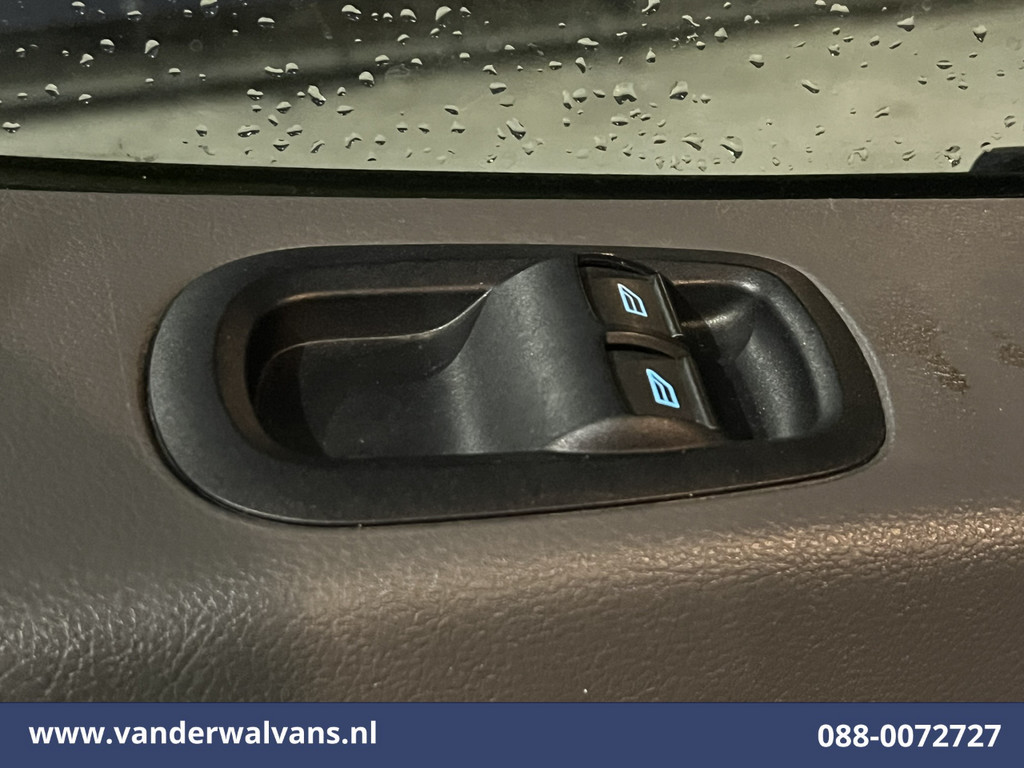 Ford Transit 2.0 TDCI 131pk L3H2 Euro6 Airco | Camera | Navigatie | Apple Carplay | LED | Cruisecontrol Parkeersensoren, Stoelverwarming, Verwarmde voorruit, Bijrijdersbank, 2500kg trekvermogen 19