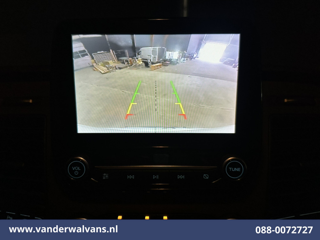 Ford Transit 2.0 TDCI 131pk L3H2 Euro6 Airco | Camera | Navigatie | Apple Carplay | LED | Cruisecontrol Parkeersensoren, Stoelverwarming, Verwarmde voorruit, Bijrijdersbank, 2500kg trekvermogen 3