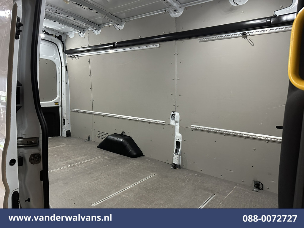 Ford Transit 2.0 TDCI 131pk L4H3 Euro6 Airco | Camera | Cruisecontrol | Verwarmde voorruit Parkeersensoren, Bijrijdersbank 12