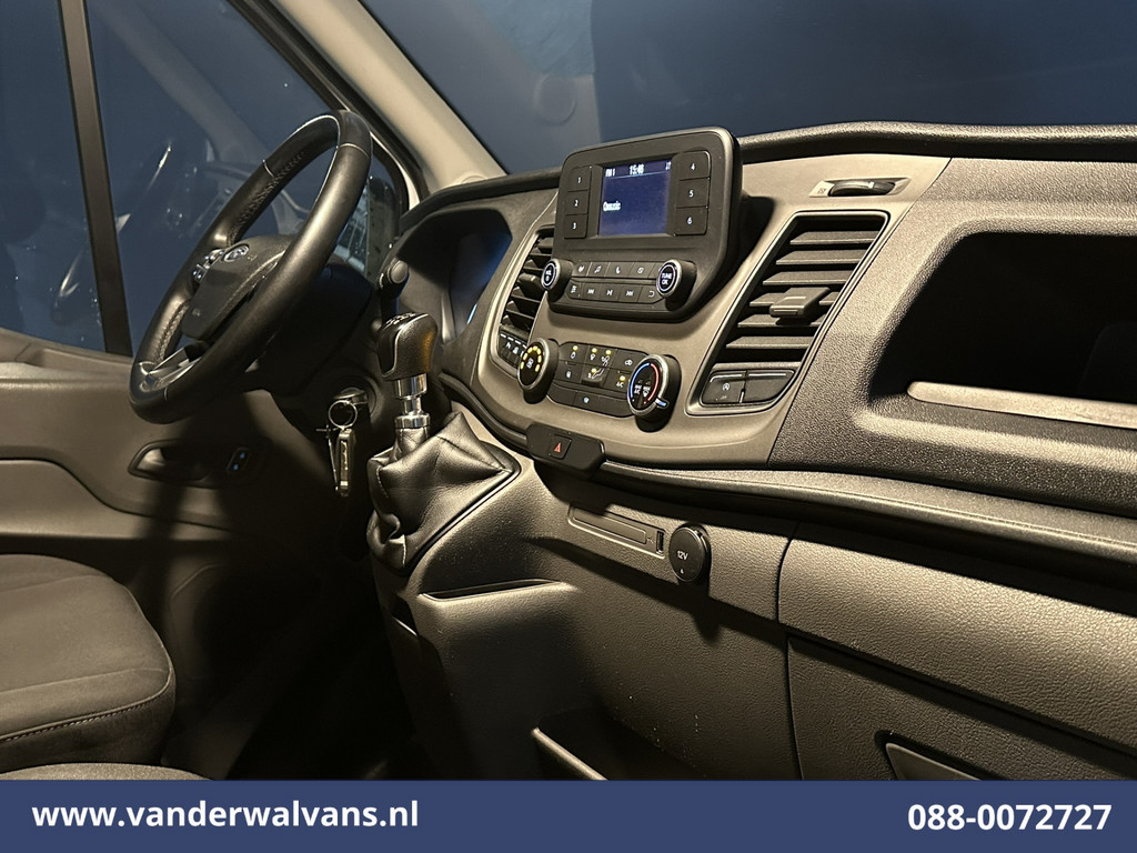 Ford Transit 2.0 TDCI 131pk L4H3 Euro6 Airco | Camera | Cruisecontrol | Verwarmde voorruit Parkeersensoren, Bijrijdersbank 13