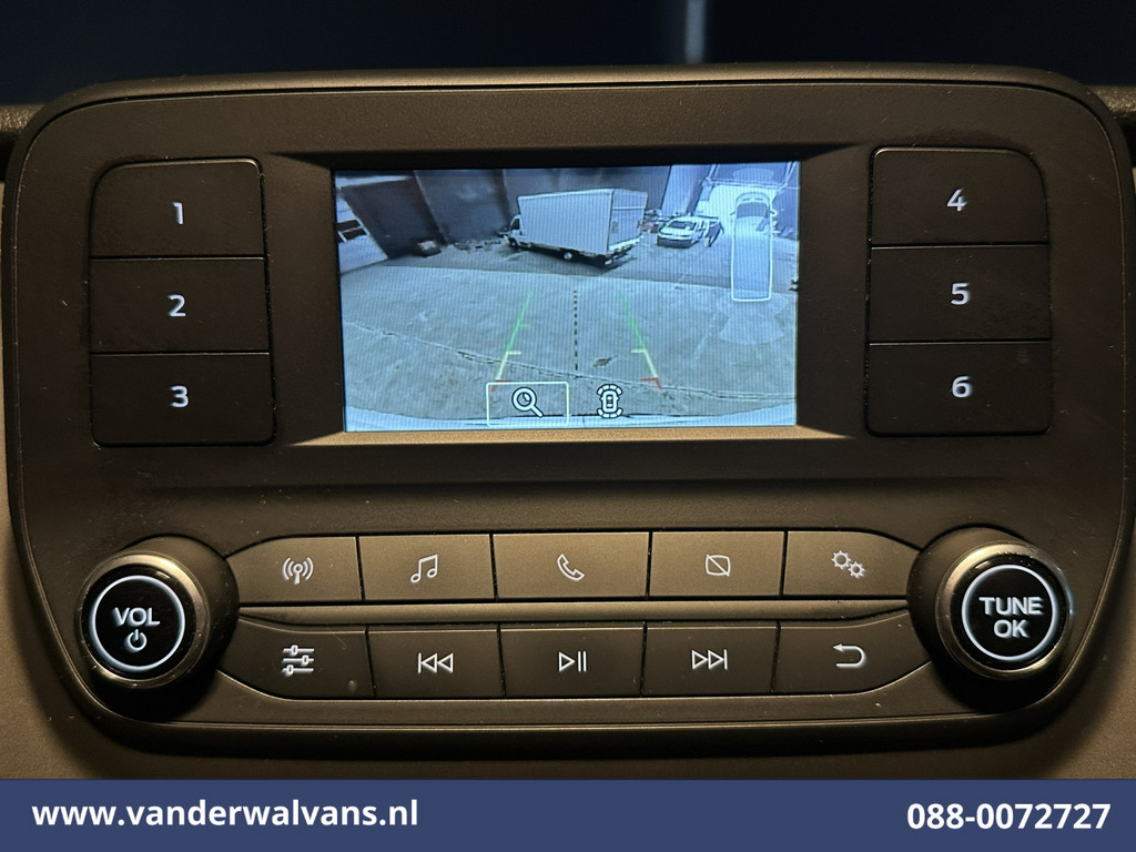 Ford Transit 2.0 TDCI 131pk L4H3 Euro6 Airco | Camera | Cruisecontrol | Verwarmde voorruit Parkeersensoren, Bijrijdersbank 2