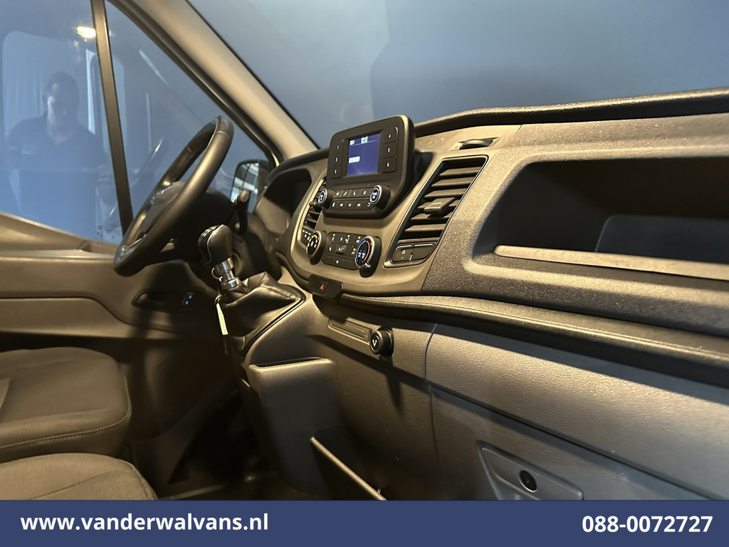 Ford Transit 2.0 TDCI 131pk L4H3 Jumbo Euro6 Airco | Camera | Cruisecontrol | Verwarmde voorruit Parkeersensoren, Bijrijdersbank 12