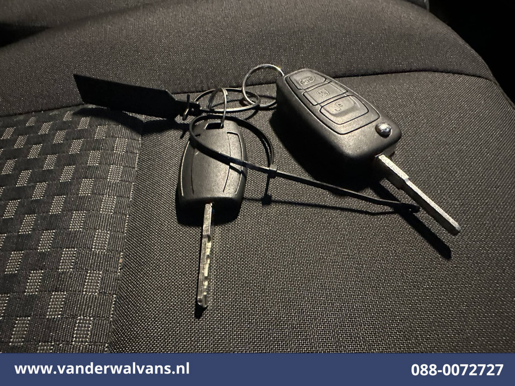 Ford Transit 2.0 TDCI 131pk L4H3 Jumbo Euro6 Airco | Camera | Cruisecontrol | Verwarmde voorruit Parkeersensoren, Bijrijdersbank 18
