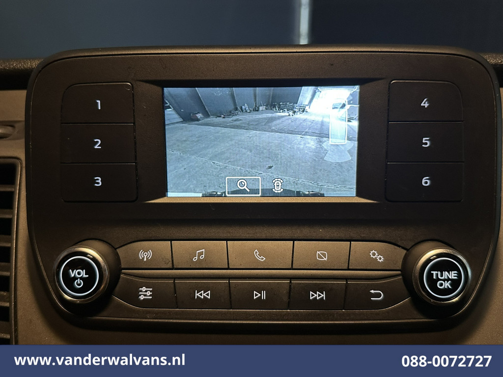 Ford Transit 2.0 TDCI 131pk L4H3 Jumbo Euro6 Airco | Camera | Cruisecontrol | Verwarmde voorruit Parkeersensoren, Bijrijdersbank 2