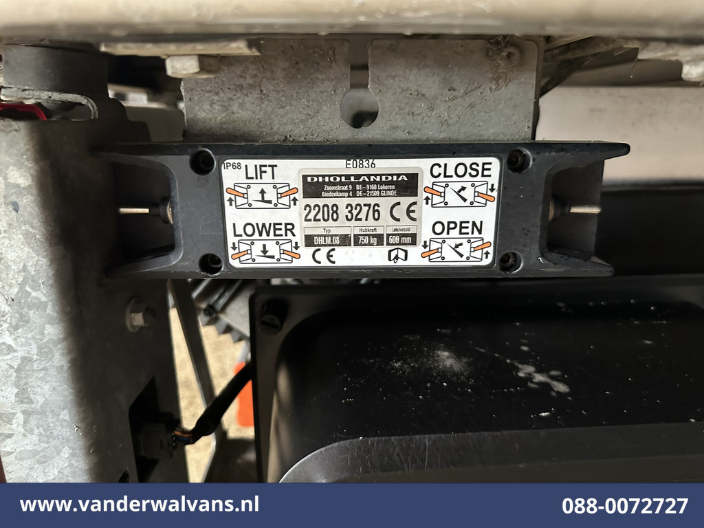 Ford Transit 2.0 TDCI 160pk Bakwagen Laadklep Euro6 Airco | Cruisecontrol | Verwarmde voorruit Bijrijdersbank 11