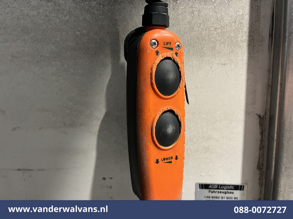 Ford Transit 2.0 TDCI 161pk Bakwagen Laadklep Euro6 Airco | Cruisecontrol | Verwarmde voorruit Bijrijdersbank, 2800kg trekvermogen 12