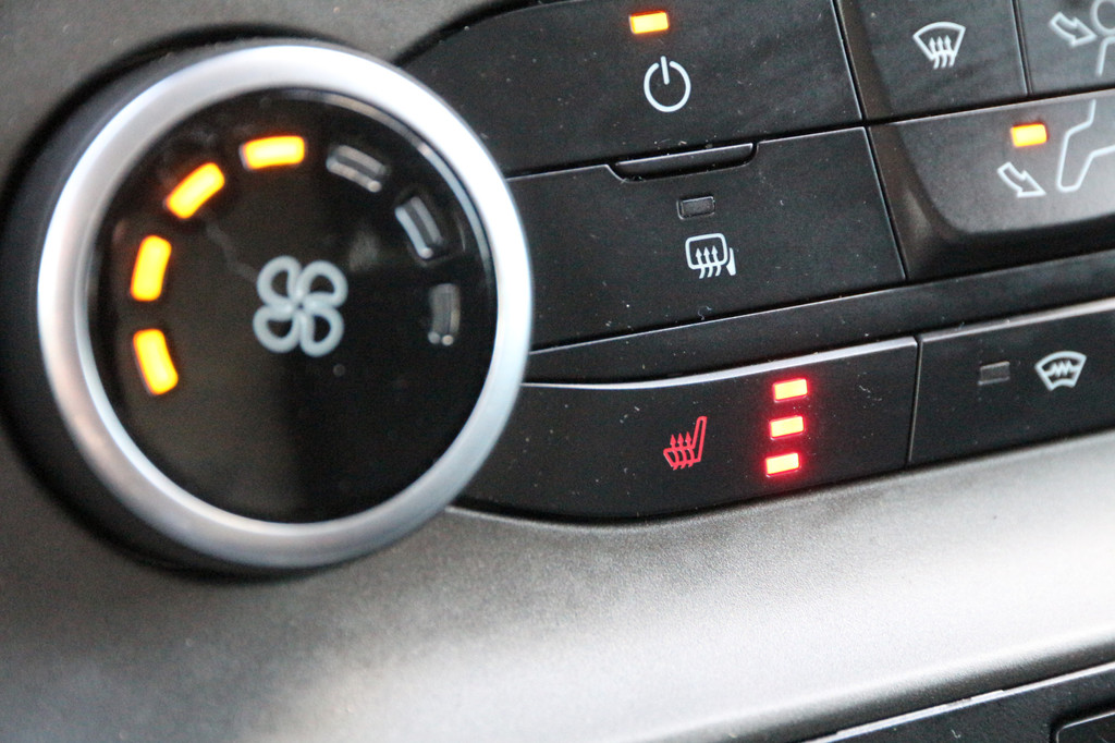 Ford Transit 2.0 TDCI 170PK | Aut. | L2H2 | Camera | Stoelverwarming | Airco.. 15