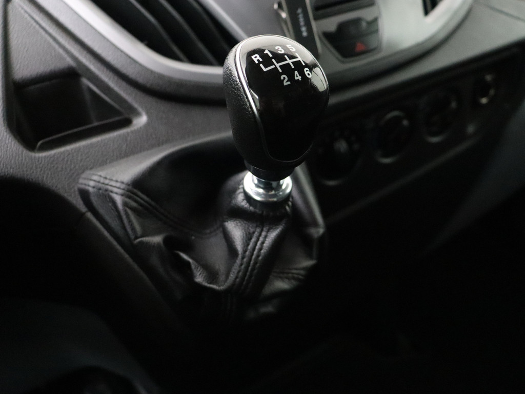 Ford Transit 2.0TDCI 170PK Bakwagen+Laadklep RWD Dubbellucht | Airco | Cruise | 3-Persoon 16