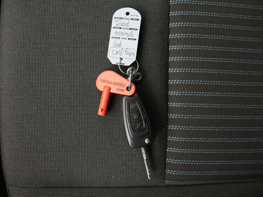 Ford Transit 2.0TDCI 170PK Bakwagen+Laadklep RWD Dubbellucht | Airco | Cruise | 3-Persoon 8