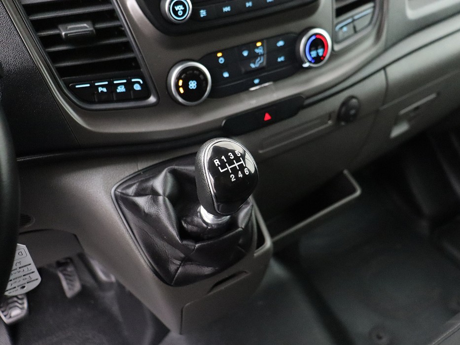 Ford Transit 2.0TDCI 170PK L4H3 Jumbo | Airco | Camera | Cruise | Betimmering | 3-Persoons 15