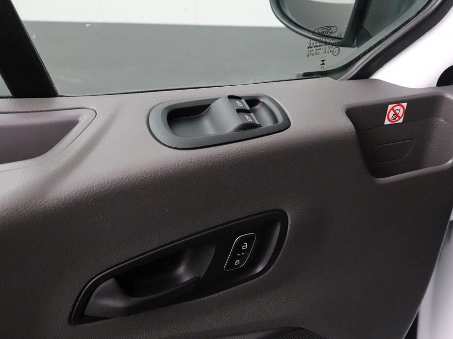 Ford Transit 2.0TDCI 170PK L4H3 Jumbo | Airco | Camera | Cruise | Betimmering | 3-Persoons 8