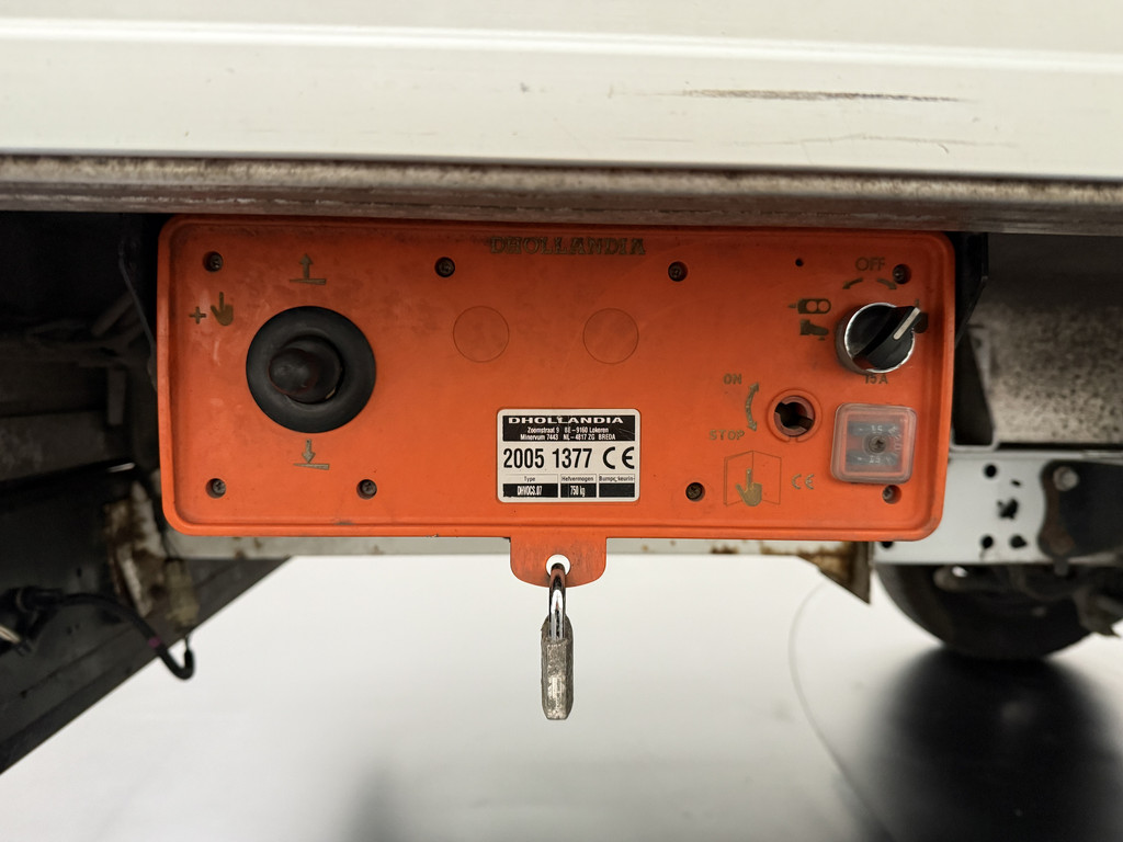 Ford Transit 2.0TDCI Bakwagen+Laadklep | Airco | 360 Camera | Zijinstap 21