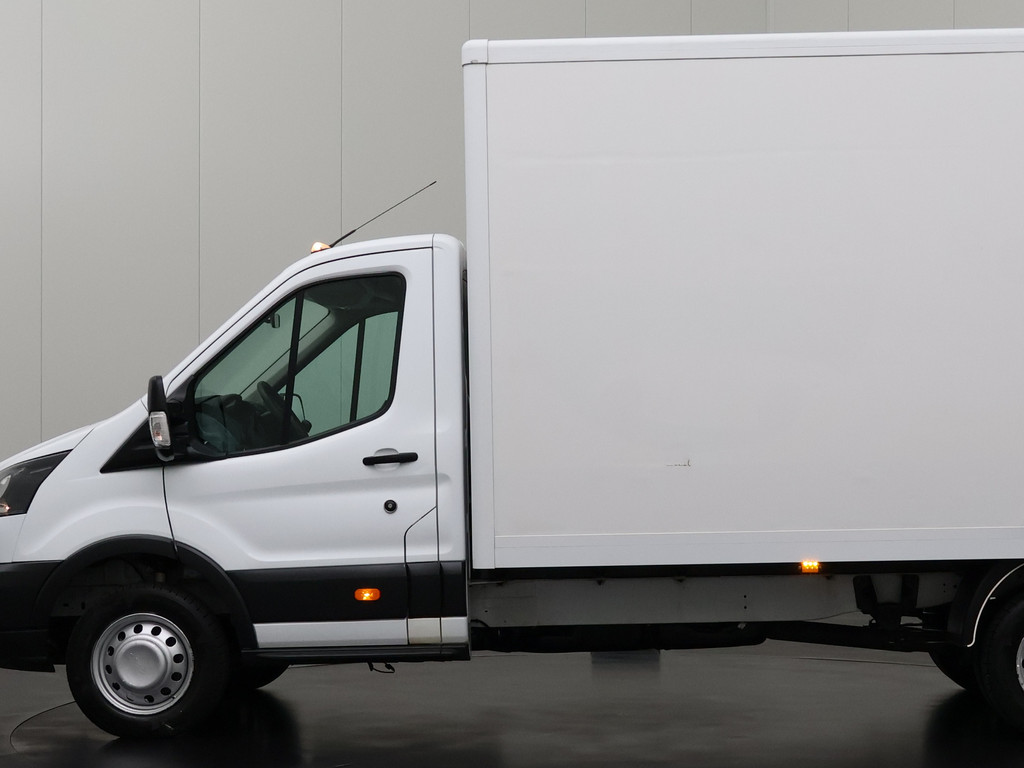 Ford Transit 2.0TDCI Bakwagen+Laadklep | Airco | Cruise | 3-Persoons 12