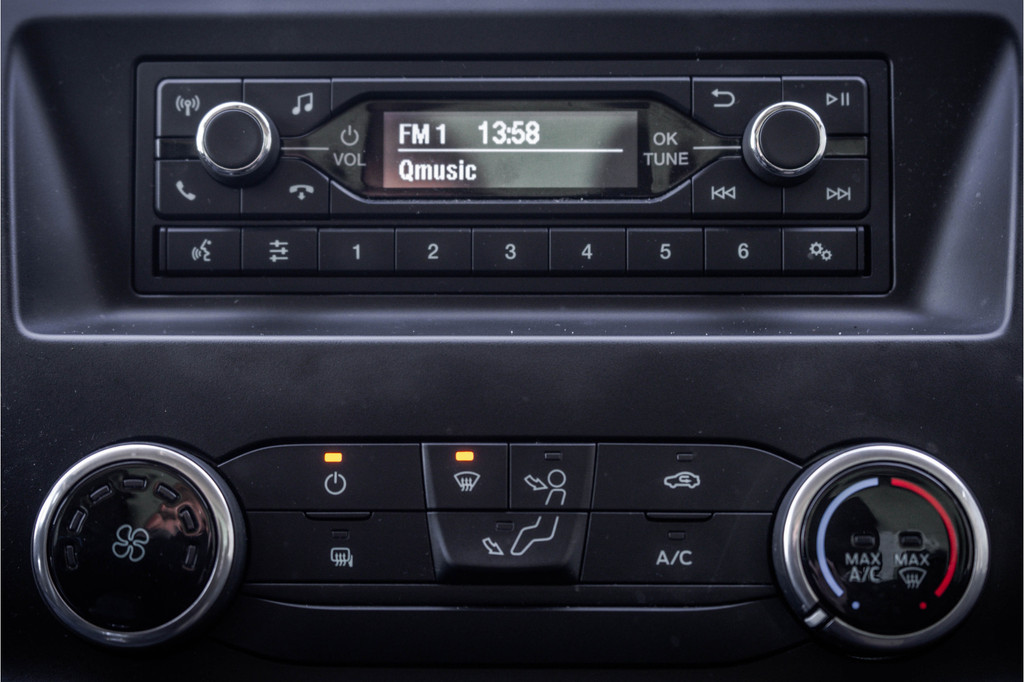 Ford Transit **2.0 TDCI | Bakwagen met Laadklep | Euro 6 | 130 PK | Airco | Cruise** 16