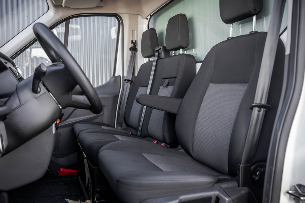 Ford Transit 2.0 TDCI | Bakwagen met Laadklep | Zijdeur | NL Auto | Euro 6 | 130 PK | Airco | Cruise 10