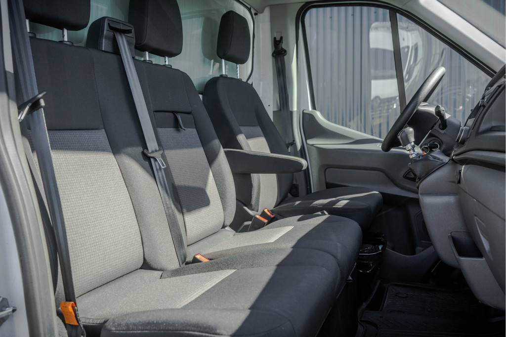 Ford Transit 2.0 TDCI | Bakwagen met Laadklep | Zijdeur | NL Auto | Euro 6 | 130 PK | Airco | Cruise 11