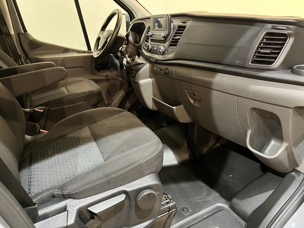 Ford Transit 2.0 TDCI L2H1 130 PK DC 6 pers. Trend Open Laadbak / Euro 6 / Airco / Cruise Control / Trekhaak / Camera / Xenon / 19.400 KM !! 20