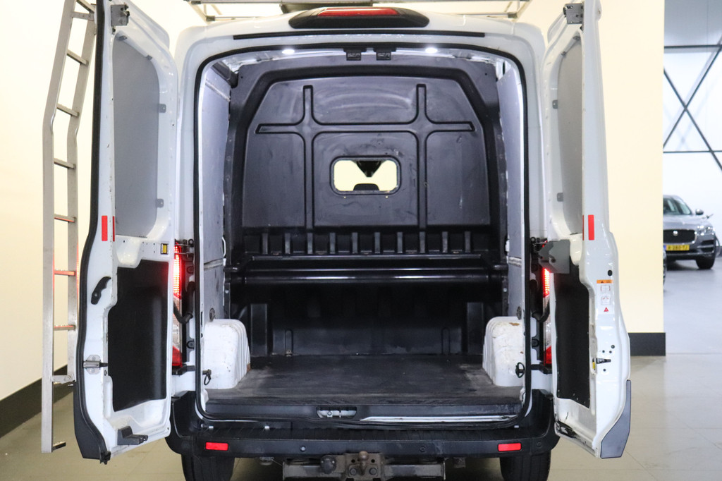 Ford Transit 2.0 TDCI L2H2 Dubbel cabine EURO 6 - Airco - Cruise - PDC - â¬15.900,- Excl. 9