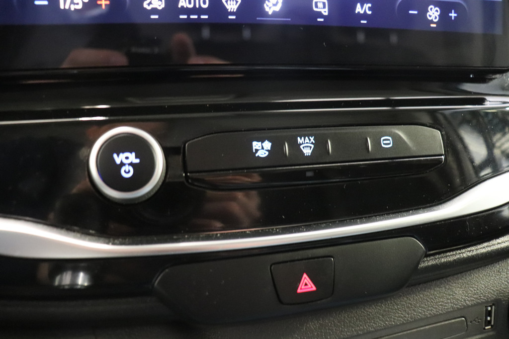Ford Transit 2.0 TDCI L2H2 EURO 6 - A/C Climate - Navi - Carplay - €21.900,- Excl. 21