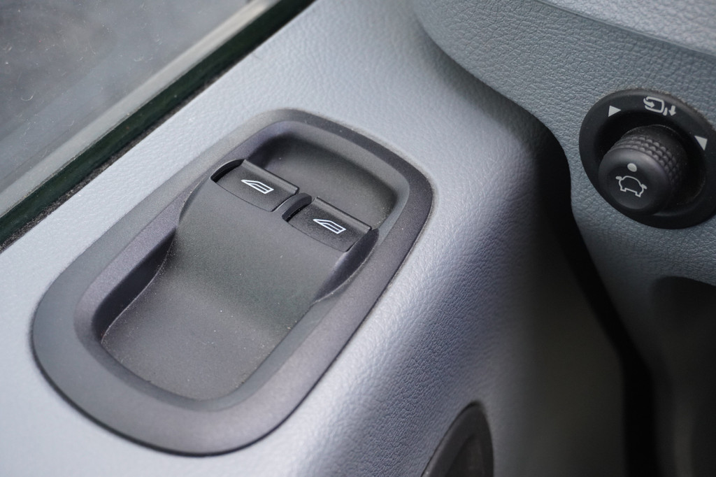 Ford Transit 2.0 TDCI L2H2 EURO 6 - Airco - Cruise - Navi - Trekhaak - ⬠14.950,- Excl. 19