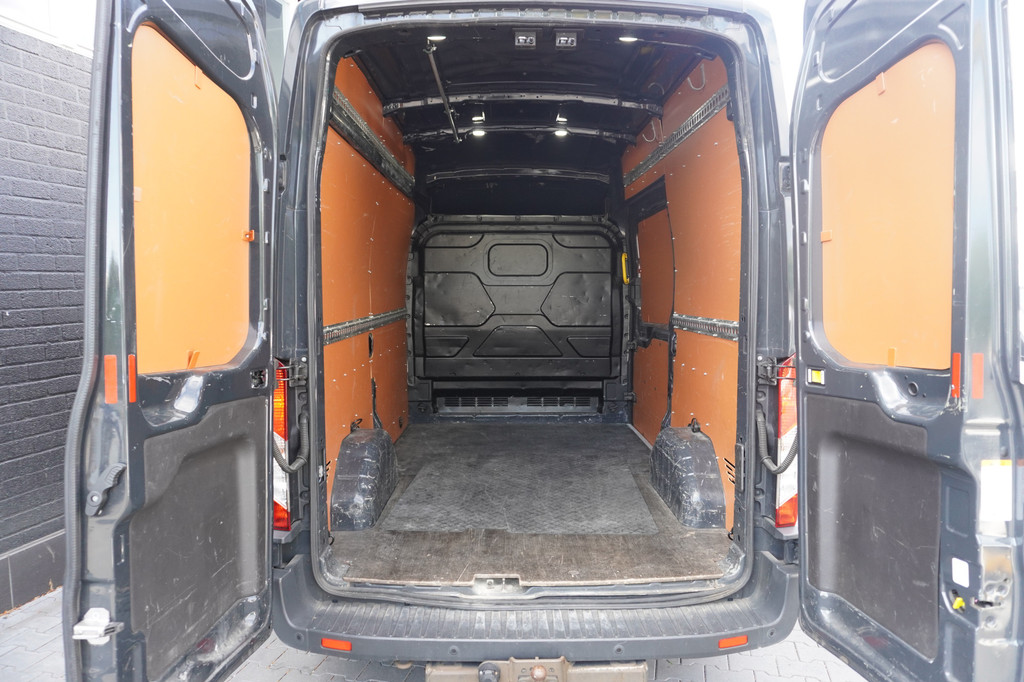 Ford Transit 2.0 TDCI L2H2 EURO 6 - Airco - Cruise - Navi - Trekhaak - ⬠14.950,- Excl. 7
